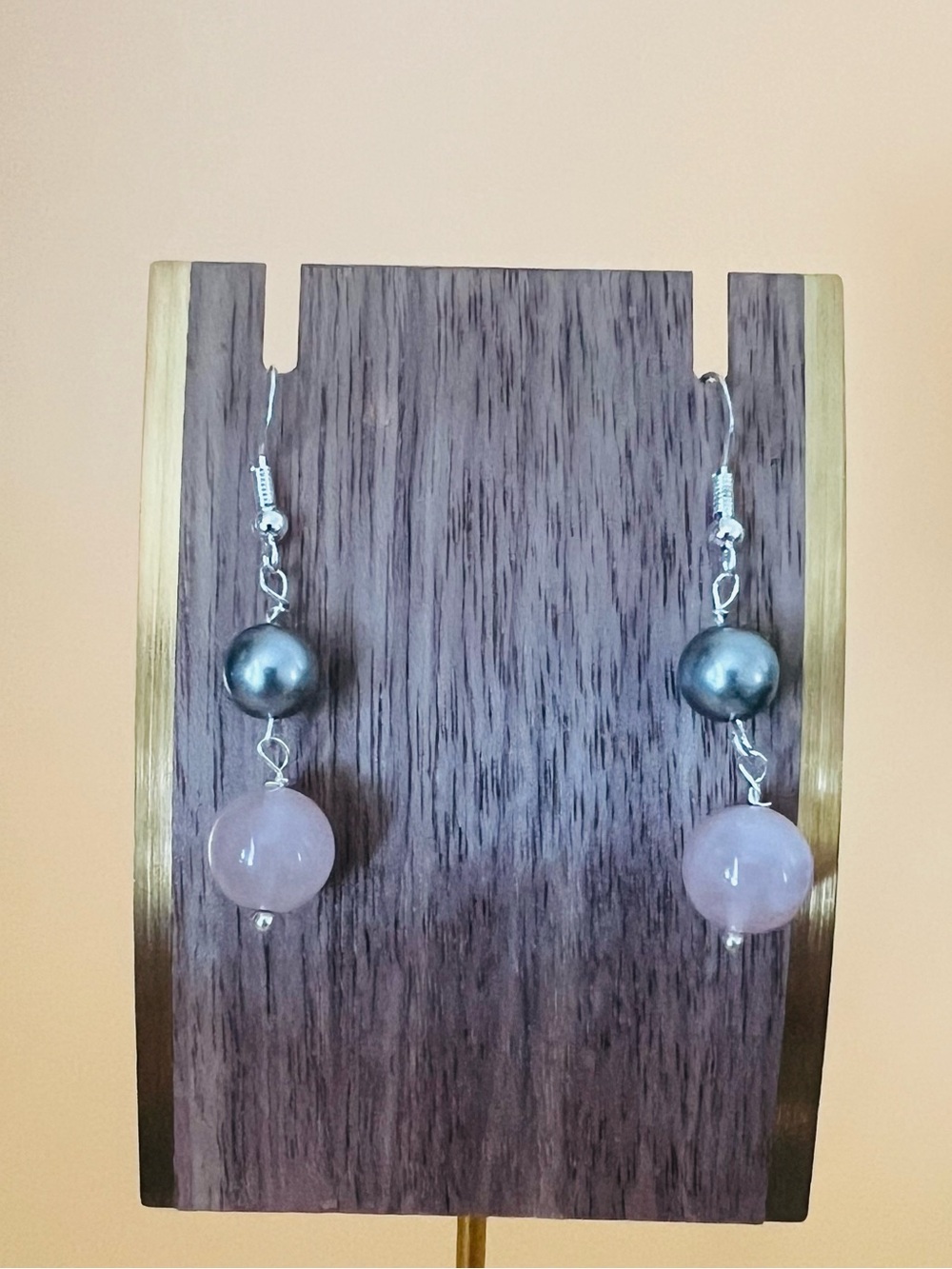 Rose quartz & gray pearl earrings set in silver stamped .925